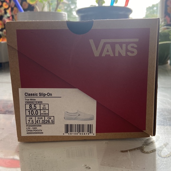 NIB UNISEX CLASSIC SLIP-ON - WHITE Vans - Picture 2 of 5